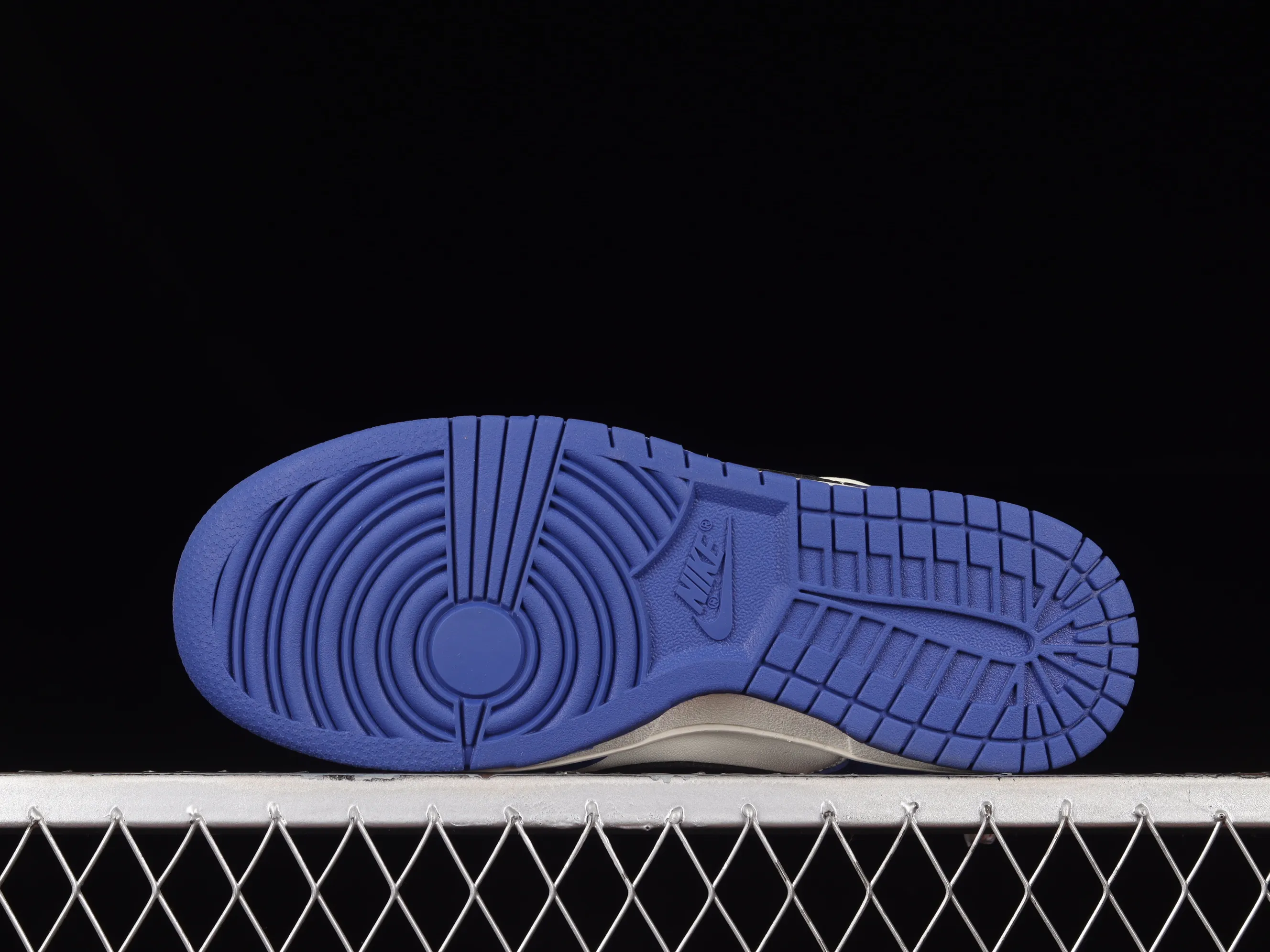 All Categories Nk SB Dunk Series Nk SB Dunk Low Low-top Sneakers Nk Dunk Low White Blue Customized Deconstructed Strap Dip-Dye Casual Sneakers DD1503-119